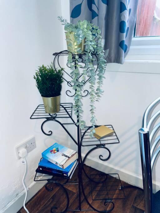 Homely 3 Bed Town House In Coventry City Centre 外观 照片