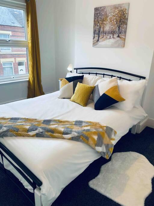 Homely 3 Bed Town House In Coventry City Centre 外观 照片