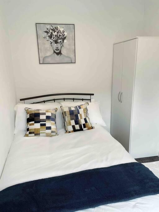 Homely 3 Bed Town House In Coventry City Centre 外观 照片